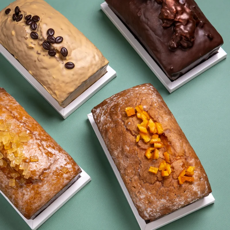 Bizcochos artesanos de sabores variados elaborados en pastelería creativa en Barcelona